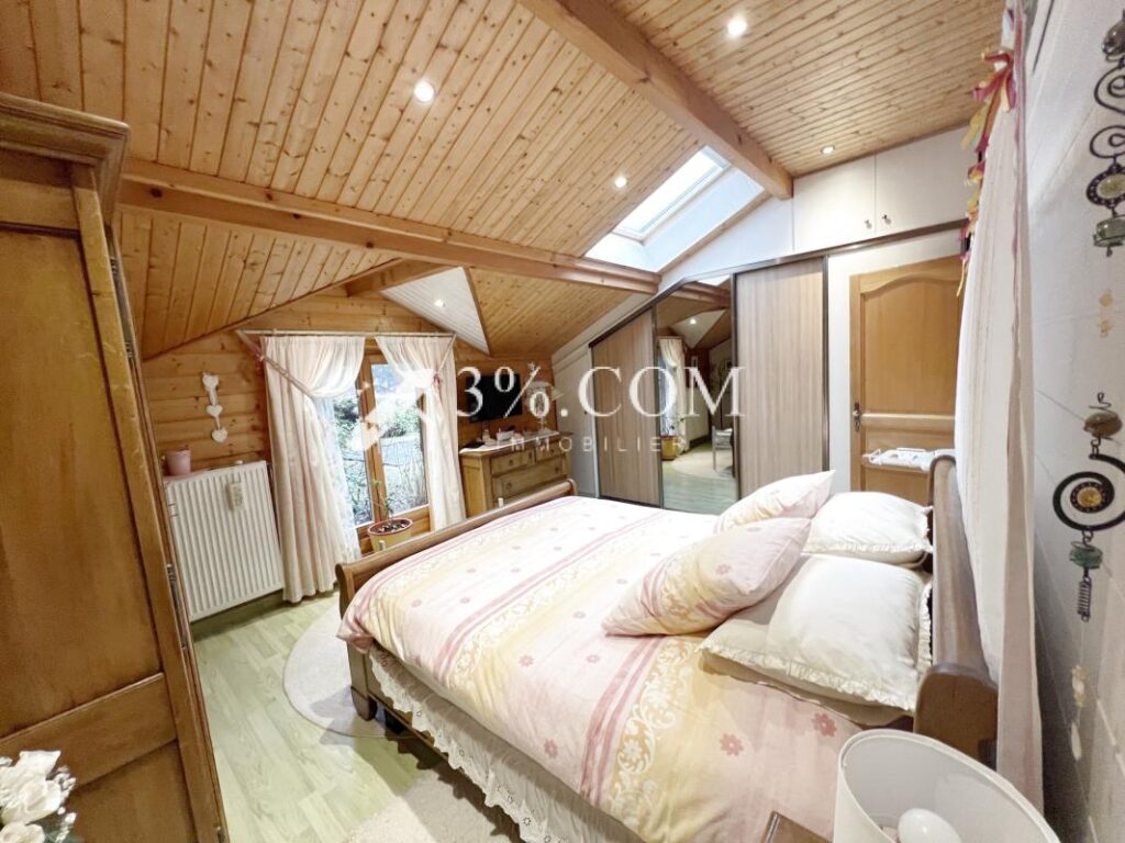 Chalet de Caractére + 5000 M2 Terrain Saint Maurice sur M – 9 pièces – 4 chambres – 147 m²