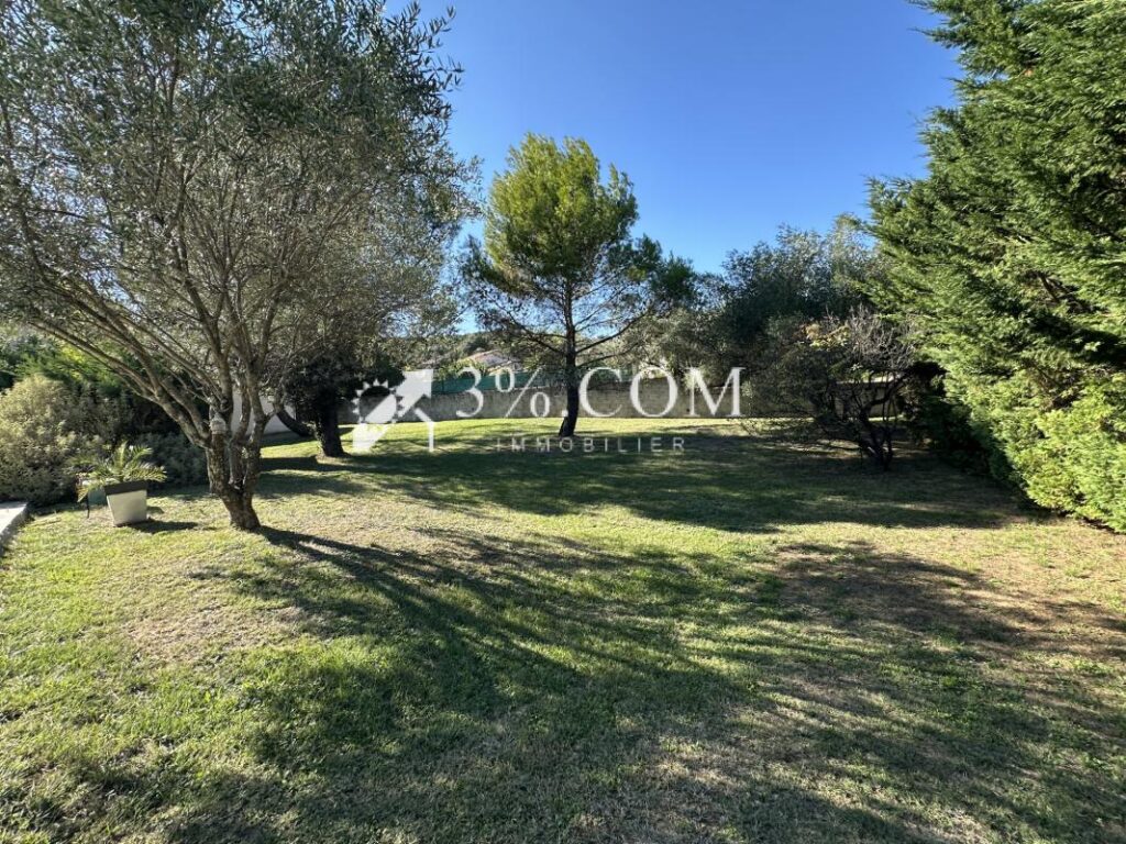 Maison de caractère 4 chambres, bureau et spacieux jardin ar – 8 pièces – 4 chambres – 183 m²