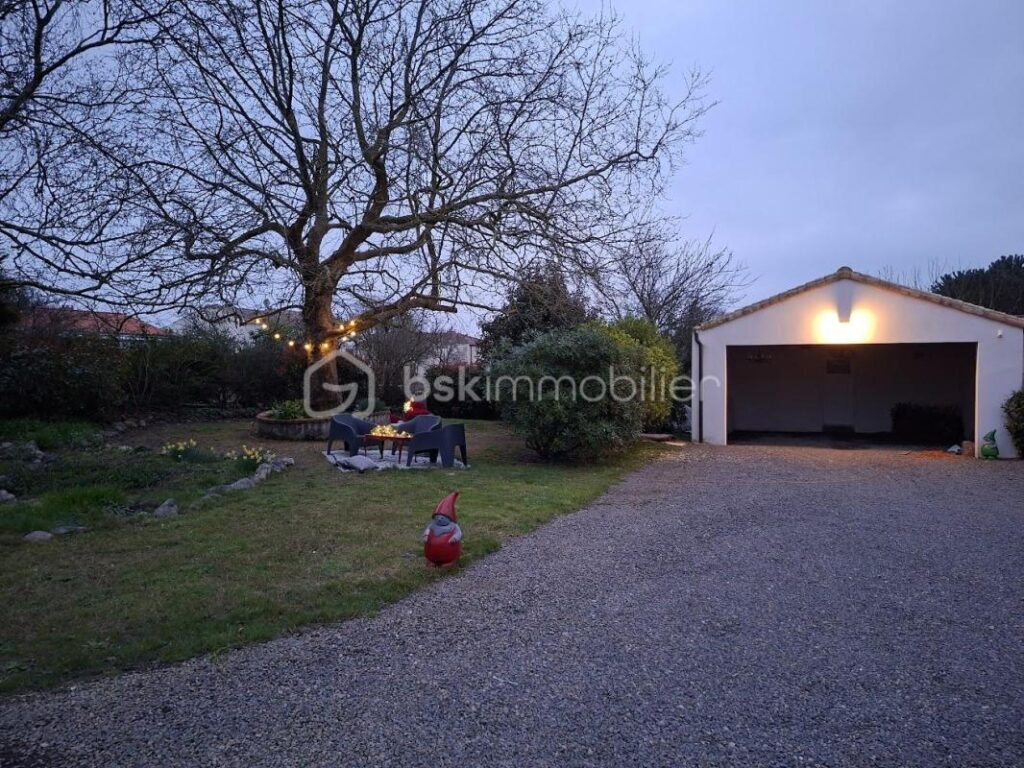 MAGNIFIQUE MAISON CONTEMPORAINE T5 – 5 pièces – 4 chambres – 153 m²