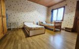 Grande maison rénovée avec activité touristique: gîte classé 3 étoiles et chambres d’hôtes – Fort potentiel à Besse-et-Saint-Anastaise – 12 pièces – 8 chambres – 435 m²