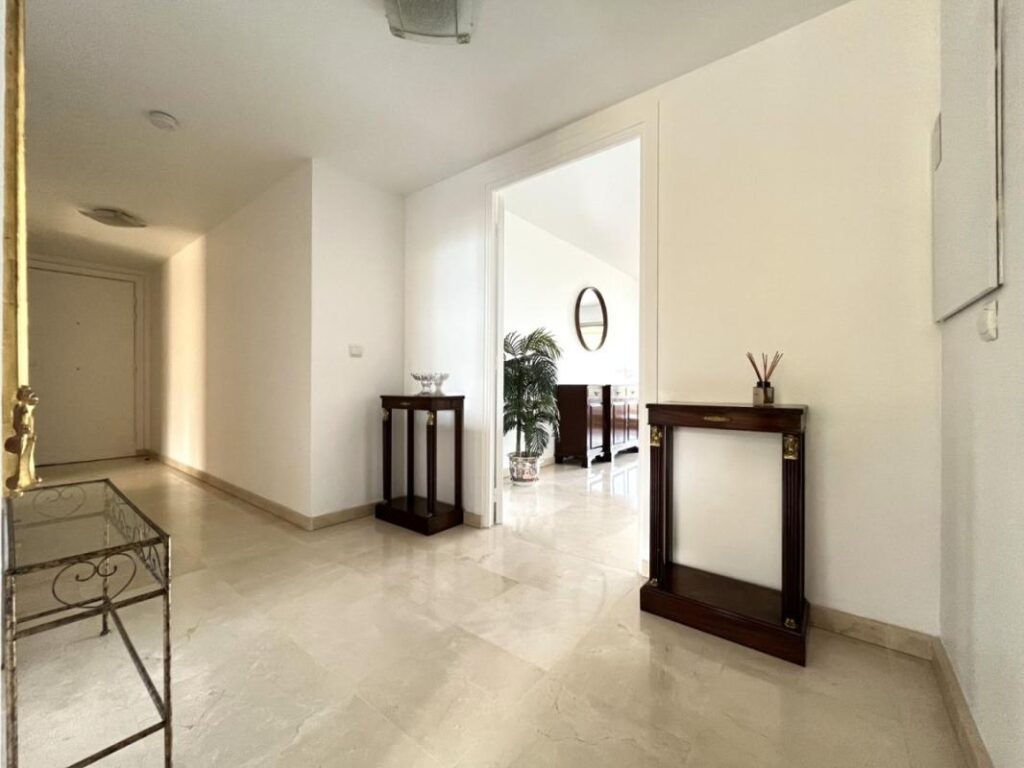 NICE OUEST – AV. DE LA LANTERNE / FABRON 4P – 120 m² – Terrasses 48 m² – Vue mer – Clim – Piscine – Garages – 4 pièces – 3 chambres – 120 m²