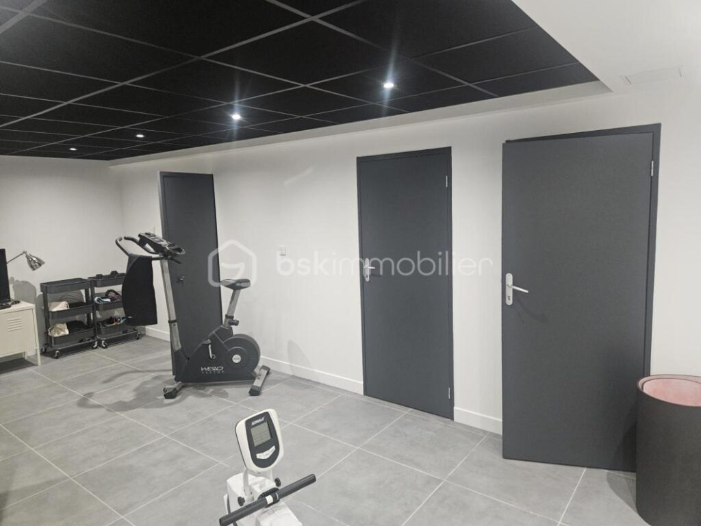 DEMEURE D’EXCEPTION À GOUVIEUX : Luxe, Calme et Proximité – 6 pièces – 4 chambres – 197 m²