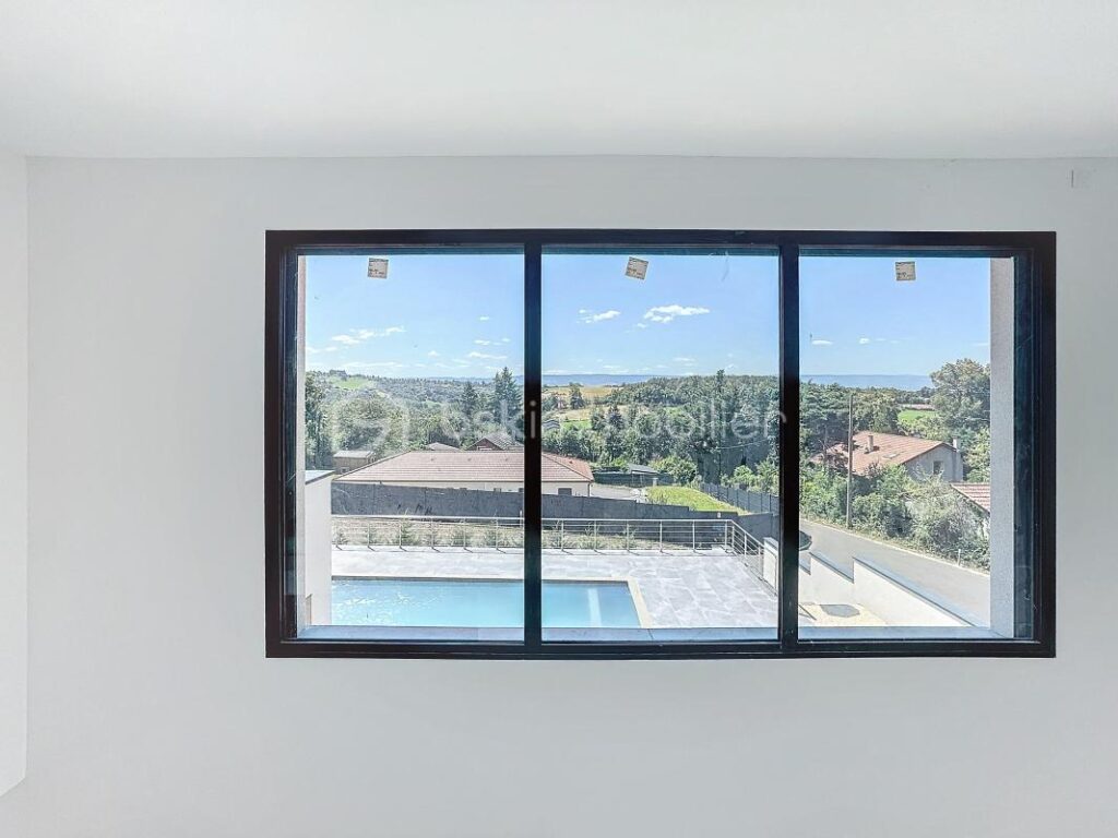 *** SUBLIME VILLA CONTEMPORAINE DE 198M2, AVEC PISCINE ET GARAGE *** – 6 pièces – 4 chambres – 198 m²