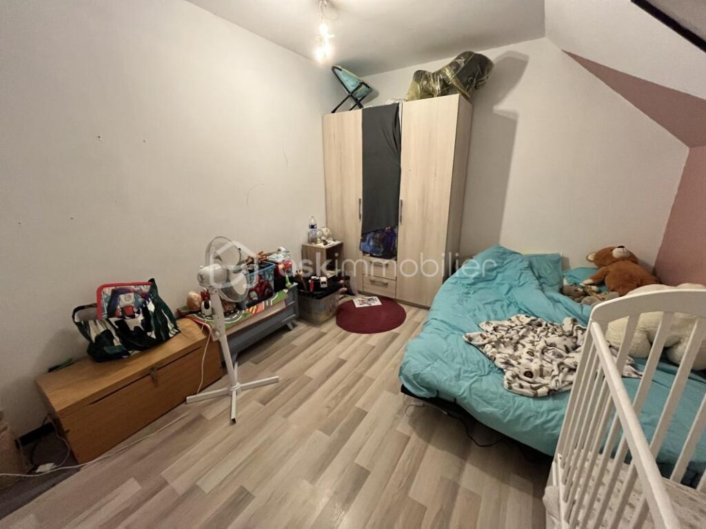 Charmante maison de village en pierre – 4 pièces – 3 chambres – 91 m²