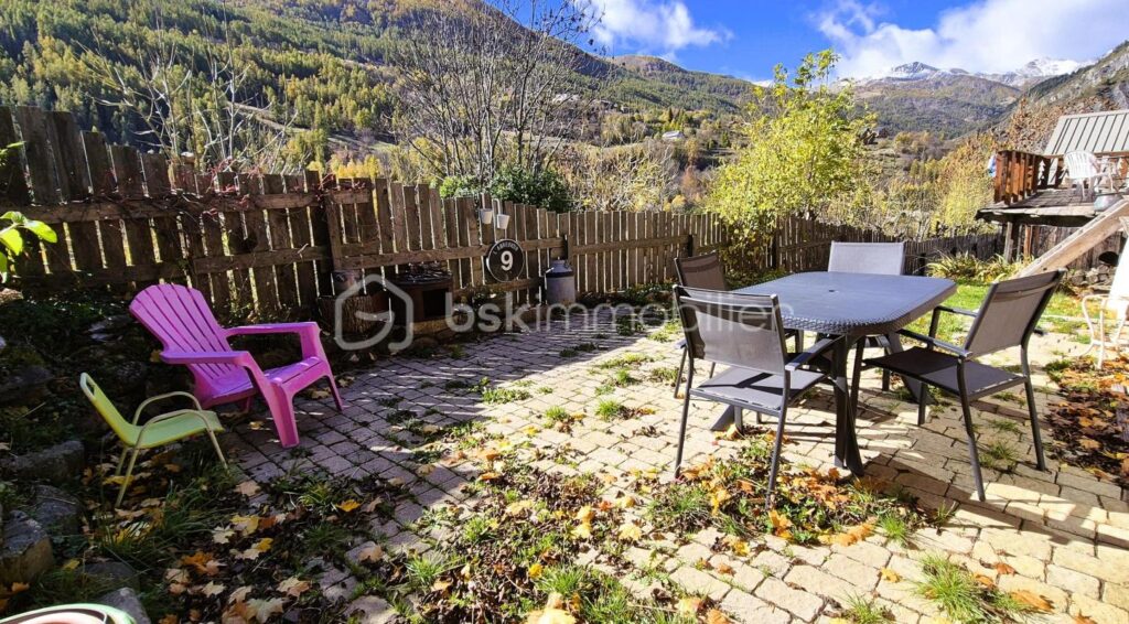 A ALLOS – MAGNIFIQUE CHALET INDIVIDUEL 5 PIÈCES – 197 m² – 8 pièces – 4 chambres – 197 m²