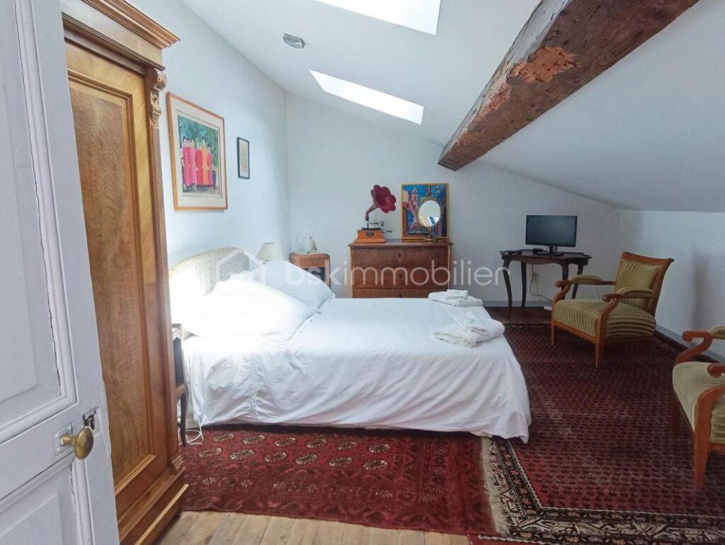 Un Voyage Hors du Temps à Auch – 7 pièces – 4 chambres – 210 m²