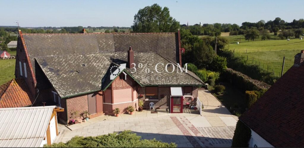 Propriété individuelle semi plain pied 227m2 à Artres – 10 pièces – 6 chambres – 227 m²