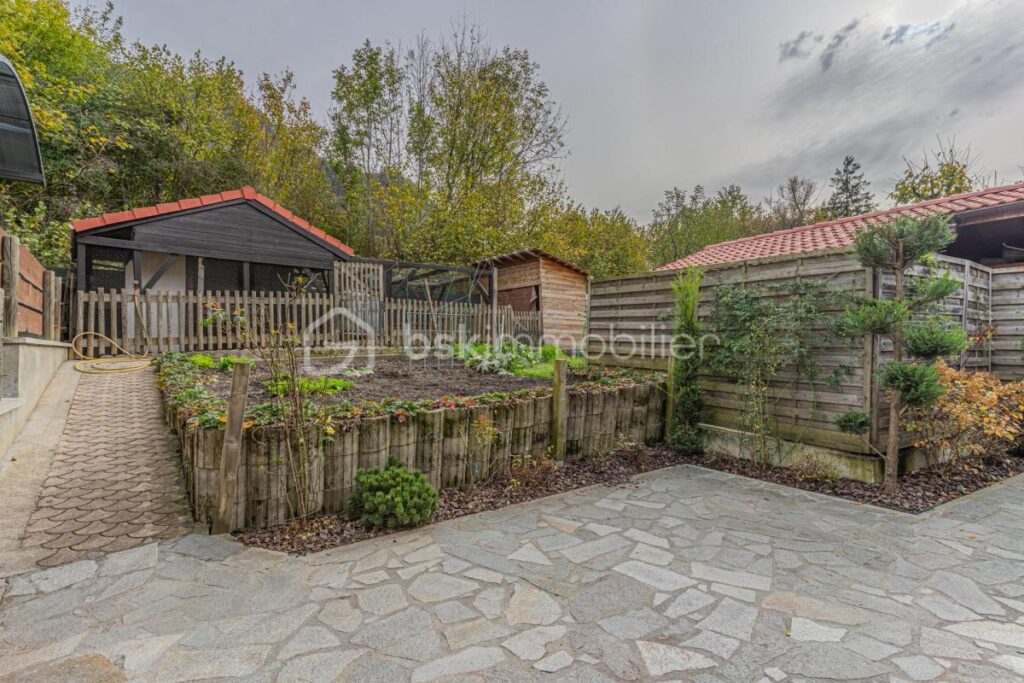 Maison familiale avec studio indépendant et grande véranda – Sallanches – 7 pièces – 4 chambres – 268 m²