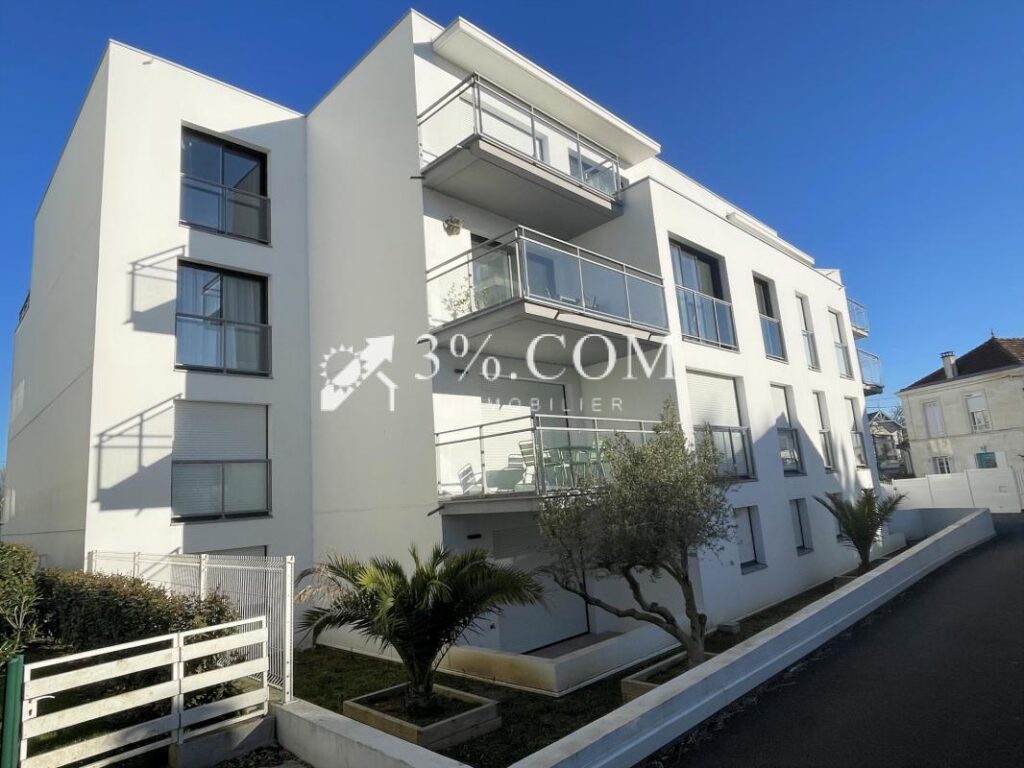 A VENDRE ROYAN PONTAILLAC – APPARTEMENT de 76 m2 – DERNIER E – 3 pièces – 1 chambre – 76 m²