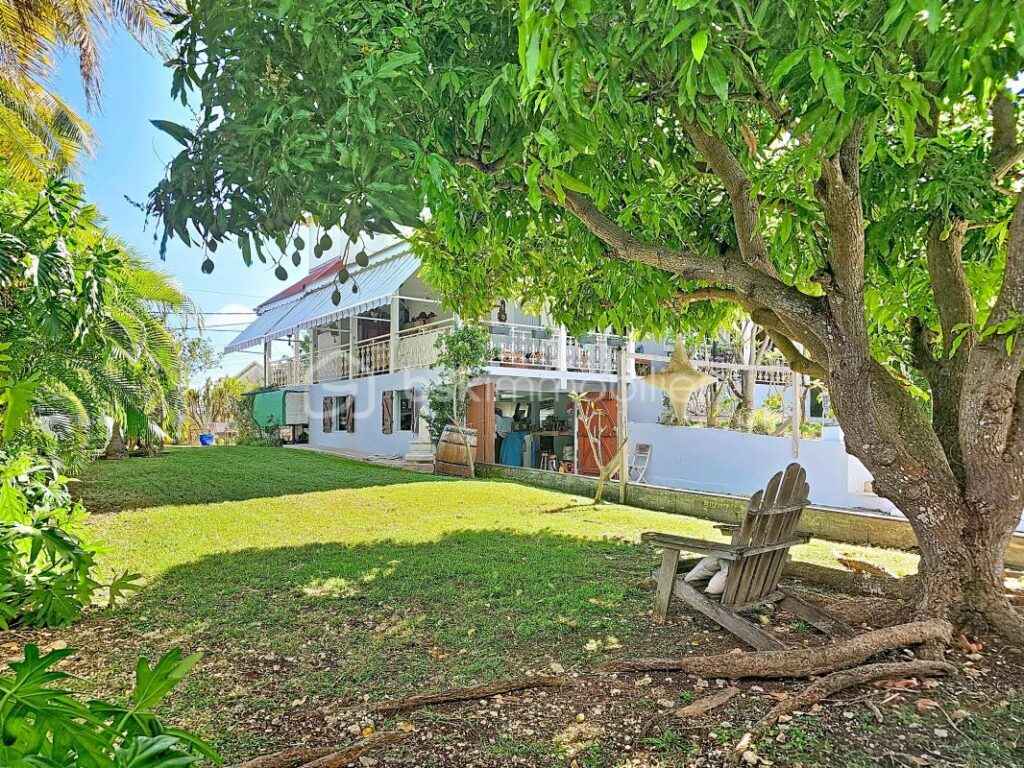 Villa de caractère 4 chambres Saint Francois – 6 pièces – 4 chambres – 165 m²