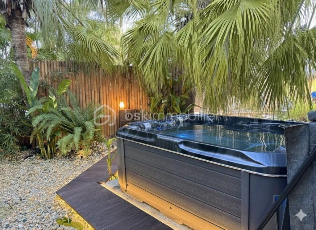 Splendide gîte avec piscine et spas Saint François – 6 pièces – 5 chambres – 170 m²