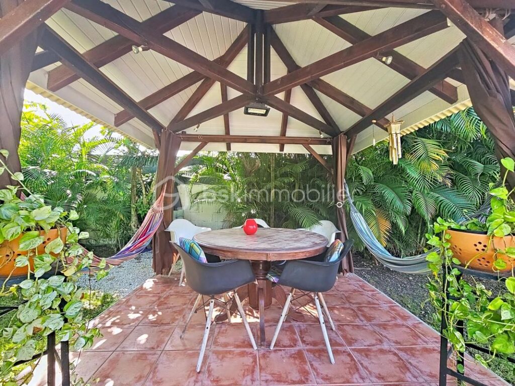 Villa avec piscine 3 chambres , parcelle 1000 m2 – 4 pièces – 3 chambres – 120 m²