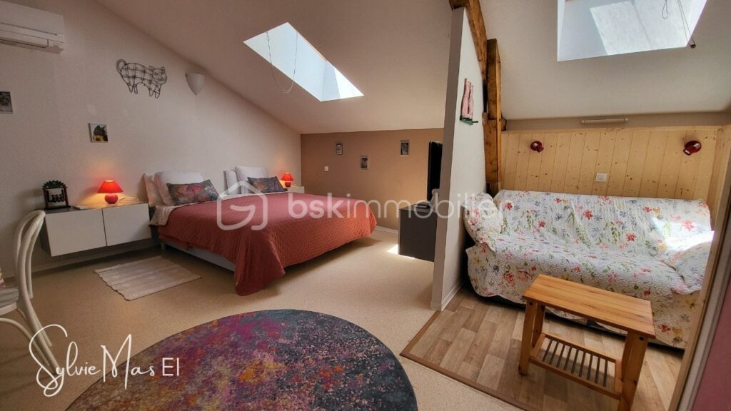 Maison et gîte 15 pièces – 2 piscines Parc arboré – 15 pièces – 9 chambres – 520 m²