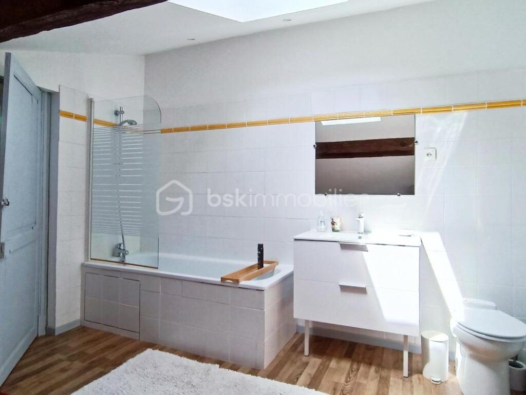 Un Voyage Hors du Temps à Auch – 7 pièces – 4 chambres – 210 m²