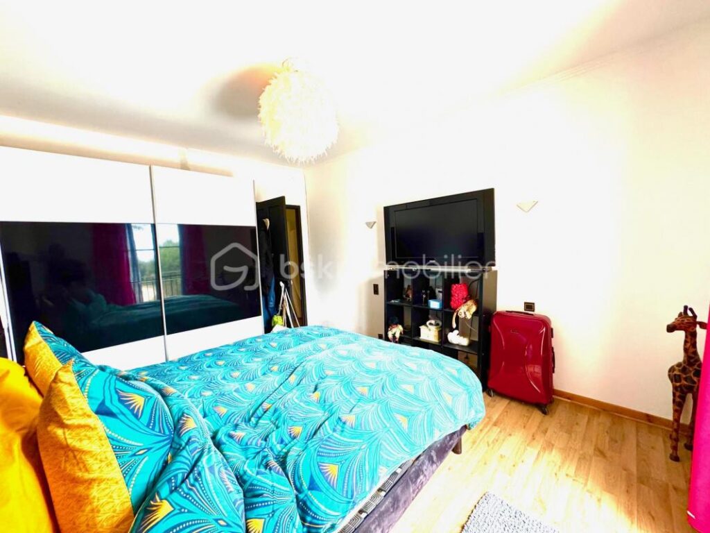 Propriété d’exception de 300m2 – Parc du LUBERON – Corbières en Provence – 10 pièces – 6 chambres – 301 m²