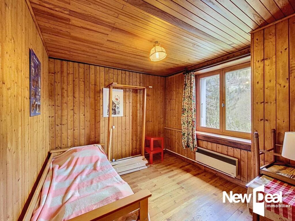 LES HOUCHES – MAISON DE PAYS – 15 pièces – 12 Chambres – 330 m² environ – Terrain 1897 m² – 15 pièces – 12 chambres – 333 m²