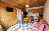 Grande maison rénovée avec activité touristique: gîte classé 3 étoiles et chambres d’hôtes – Fort potentiel à Besse-et-Saint-Anastaise – 12 pièces – 8 chambres – 435 m²