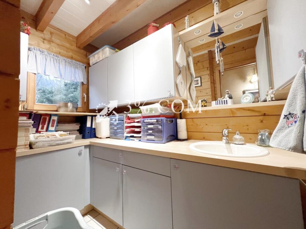 Chalet de Caractére + 5000 M2 Terrain 147 m2 – 9 pièces – 4 chambres – 147 m²