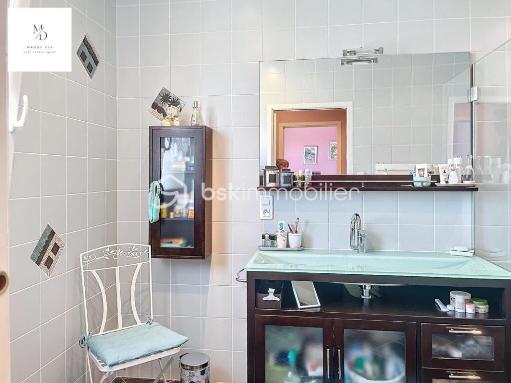 Bien d’exception haute gamme, à visiter sans tarder, coup de cœur assuré! – 9 pièces – 4 chambres – 178 m²