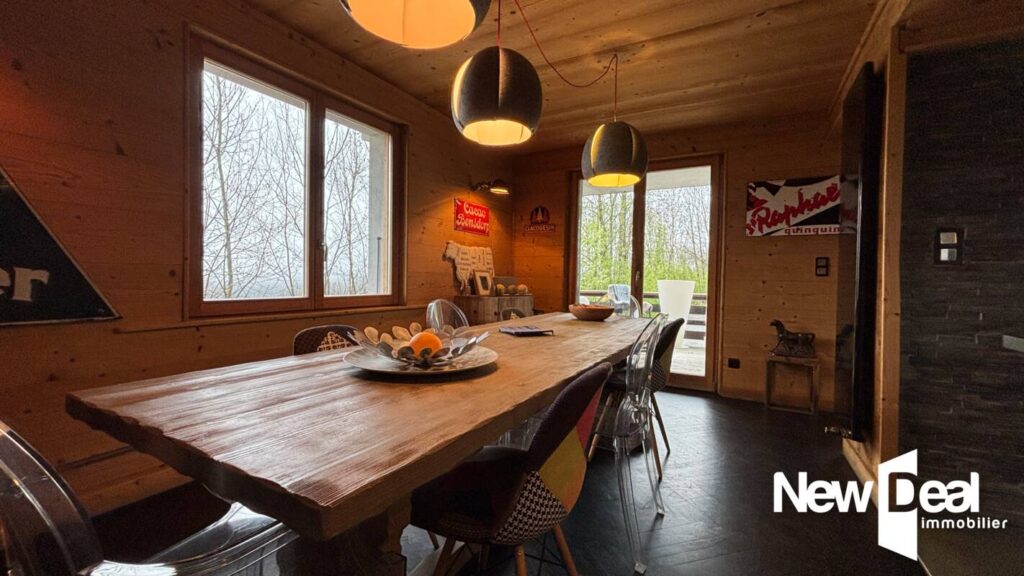 MAISON DE PAYS – 9 pièces – 5 Chambres – 265 m² surface Totale – Bergerie – Terrain 3610 m² – LES HOUCHES – 9 pièces – 5 chambres – 184 m²