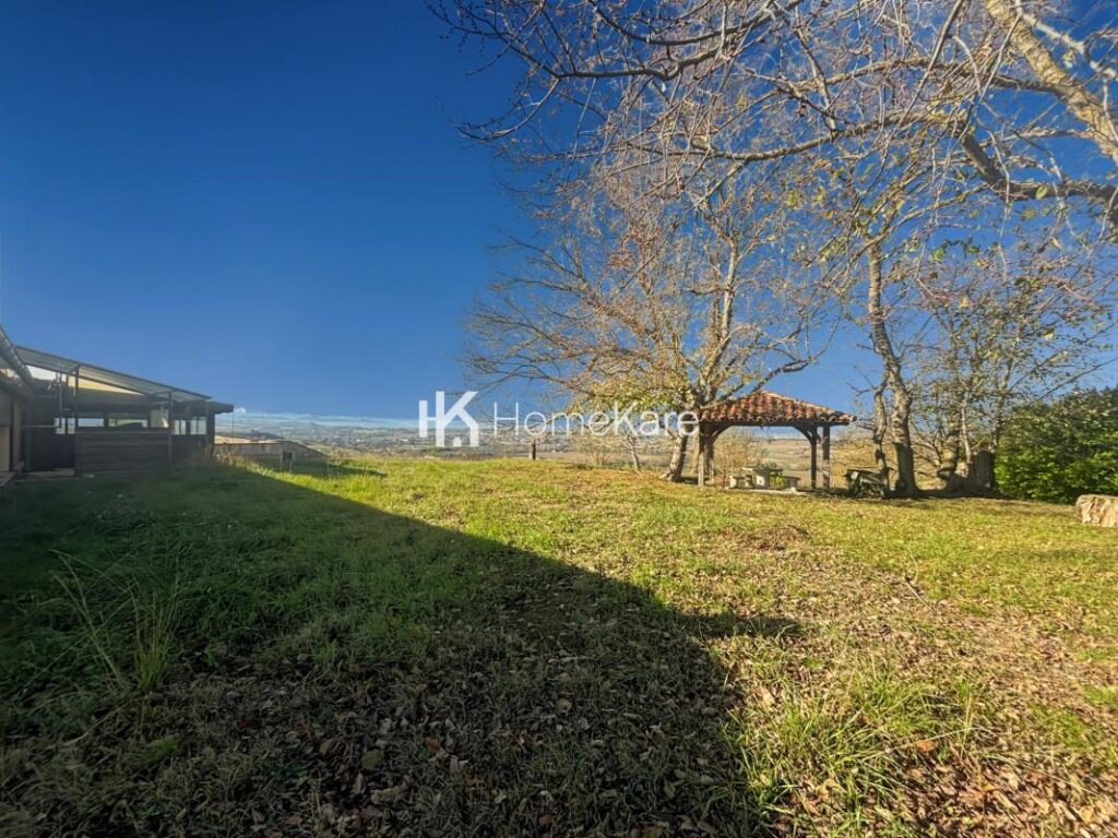 UNE VUE IMPRENABLE !!! – 11 pièces – 4 chambres – 280 m²