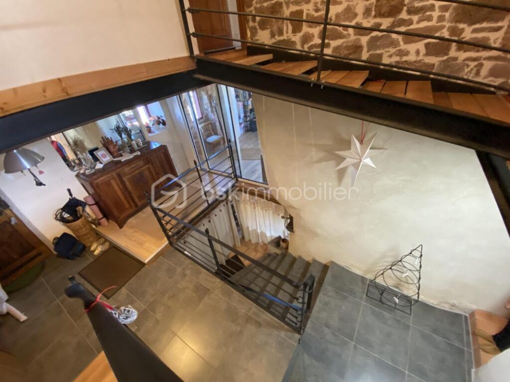 Charme, nature & autonomie – 147 m² + grange – Sud Aveyron – 5 pièces – 3 chambres – 147 m²