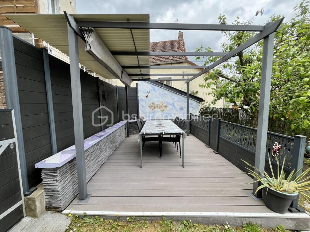 Charmante maison de village rénovée avec jardin – 4 pièces – 2 chambres – 73 m²