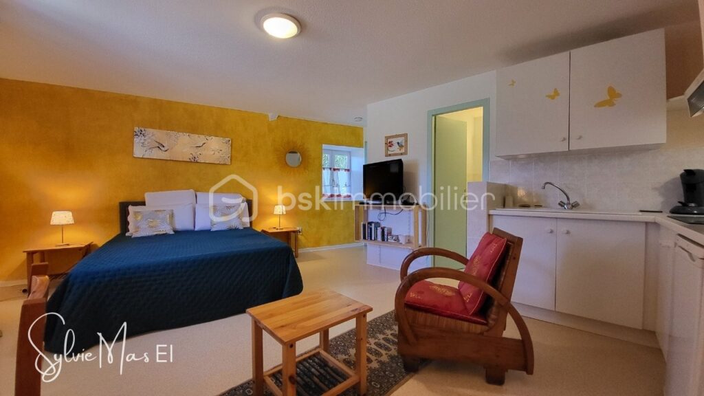 Maison et gîte 15 pièces – 2 piscines Parc arboré – 15 pièces – 9 chambres – 520 m²