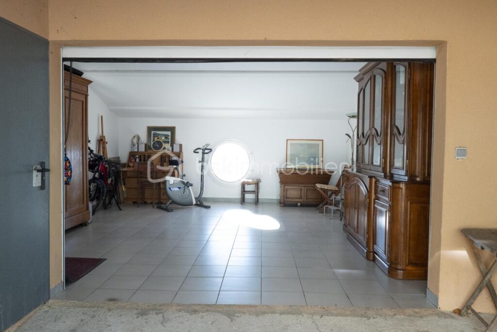 À Vendre – Villa d’Exception au Faron avec Vue Panoramique sur la Rade de Toulon – 6 pièces – 5 chambres – 200 m²