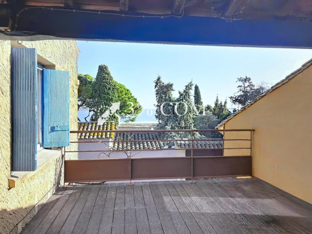 Charmante maison atypique de caractère avec terrasses, studi – 8 pièces – 4 chambres – 183 m²