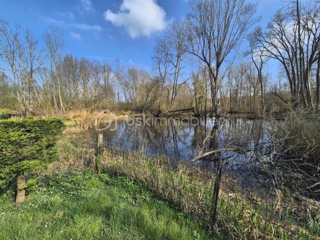 Maison individuelle 137m2, clé en main – Autonomie de plain‑pied – Vue sur étang – Terrain 860 m2 clos & garage – Aucun travaux – 4 pièces – 3 chambres – 137 m²