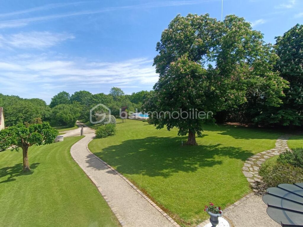 Maison gasconne pleine de charme, volumes généreux et esprit familial – 10 pièces – 6 chambres – 316 m²