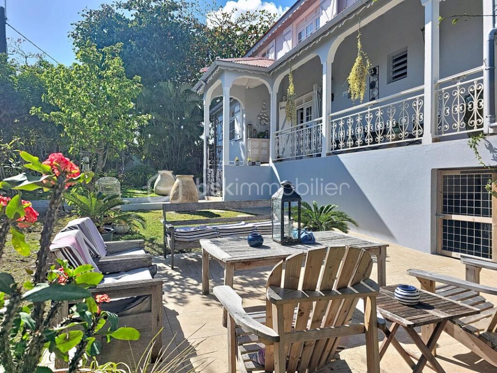 Villa de caractère 4 chambres Saint Francois – 6 pièces – 4 chambres – 165 m²