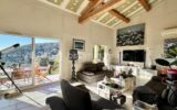 COUP DE CŒUR pour une villa individuelle à Vence Sud. Vue mer. Terrain piscinable – 4 pièces – 3 chambres – 135 m²