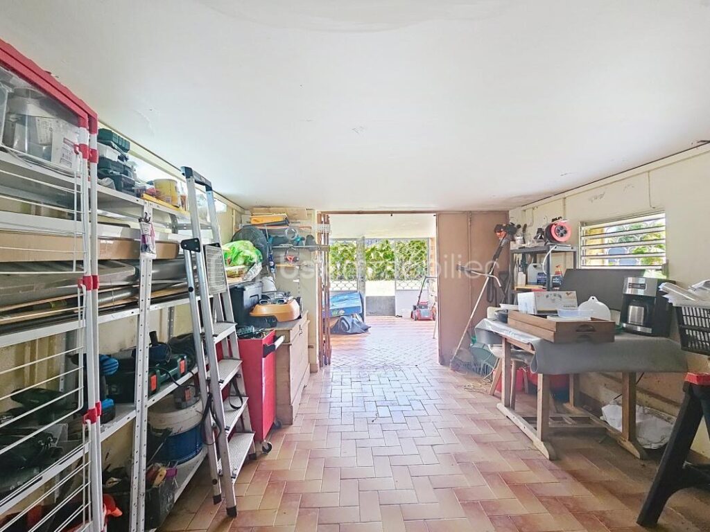 Villa 165 m2 piscine garage 3 chambres et atelier – 5 pièces – 3 chambres – 165 m²