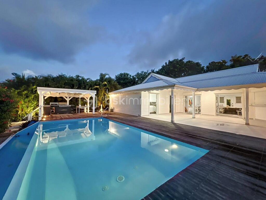 Villa de standing 4 chambres avec piscine Le Helleux – 5 pièces – 4 chambres – 120 m²