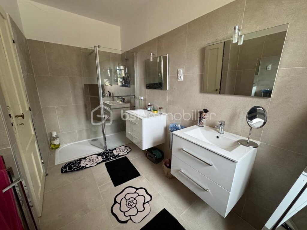 Propriété d’exception de 300m2 – Parc du LUBERON – Corbières en Provence – 10 pièces – 6 chambres – 301 m²