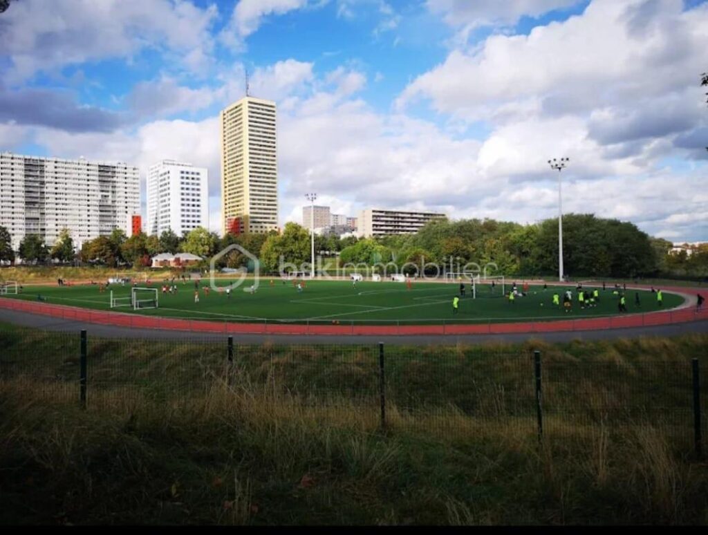 PORTE DE BAGNOLET – F2 DE 48 m² LUMINEUX AVEC VUE PANORAMIQUE – 2 pièces – 1 chambre – 48 m²