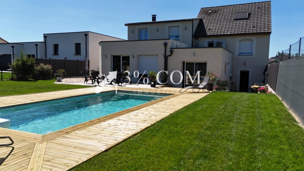 Très belle maison individuelle – 10 pièces – 230 m2 – A VOIR – 10 pièces – 4 chambres – 230 m²