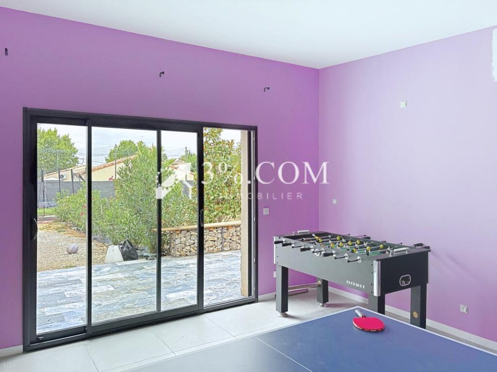 Belle maison contemporaine 6 pièces de 148 m2 avec piscine – 6 pièces – 4 chambres – 148 m²