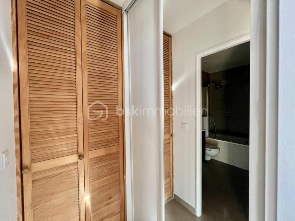 T4 en duplex avec 3 chambres lumineux de 96 m2 – 4 pièces – 3 chambres – 95 m²