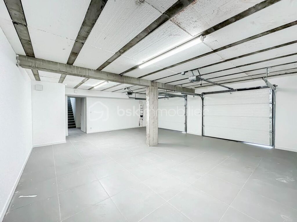 *** SUBLIME VILLA CONTEMPORAINE DE 198M2, AVEC PISCINE ET GARAGE *** – 6 pièces – 4 chambres – 198 m²