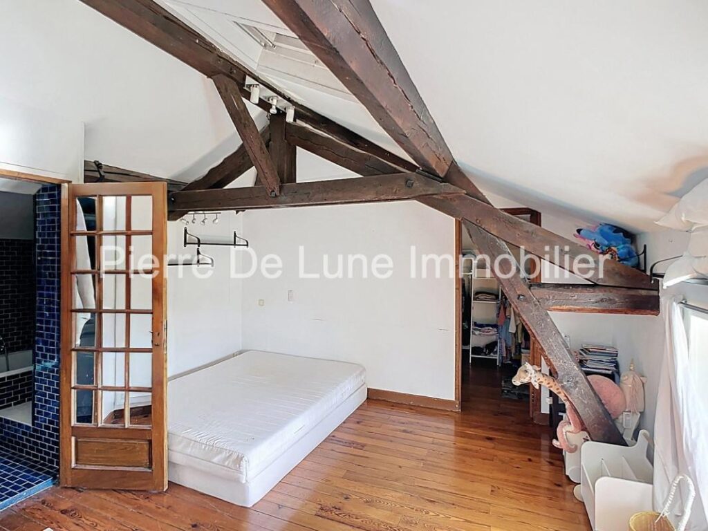 Propriété de caractère avec vue panoramique – 10 pièces – 4 chambres – 426 m²