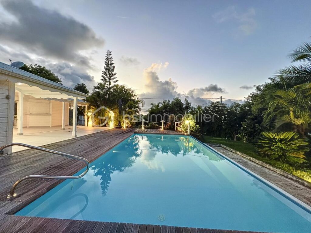 Villa de standing 4 chambres avec piscine Le Helleux – 5 pièces – 4 chambres – 120 m²