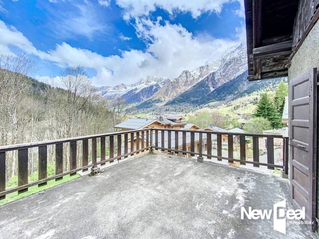 LES HOUCHES – MAISON DE PAYS – 15 pièces – 12 Chambres – 330 m² environ – Terrain 1897 m² – 15 pièces – 12 chambres – 333 m²