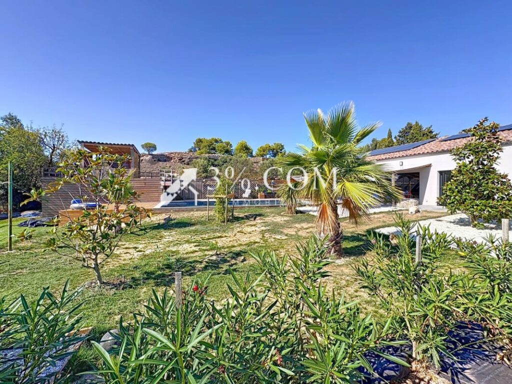 Belle maison contemporaine 6 pièces de 148 m2 avec piscine – 6 pièces – 4 chambres – 148 m²