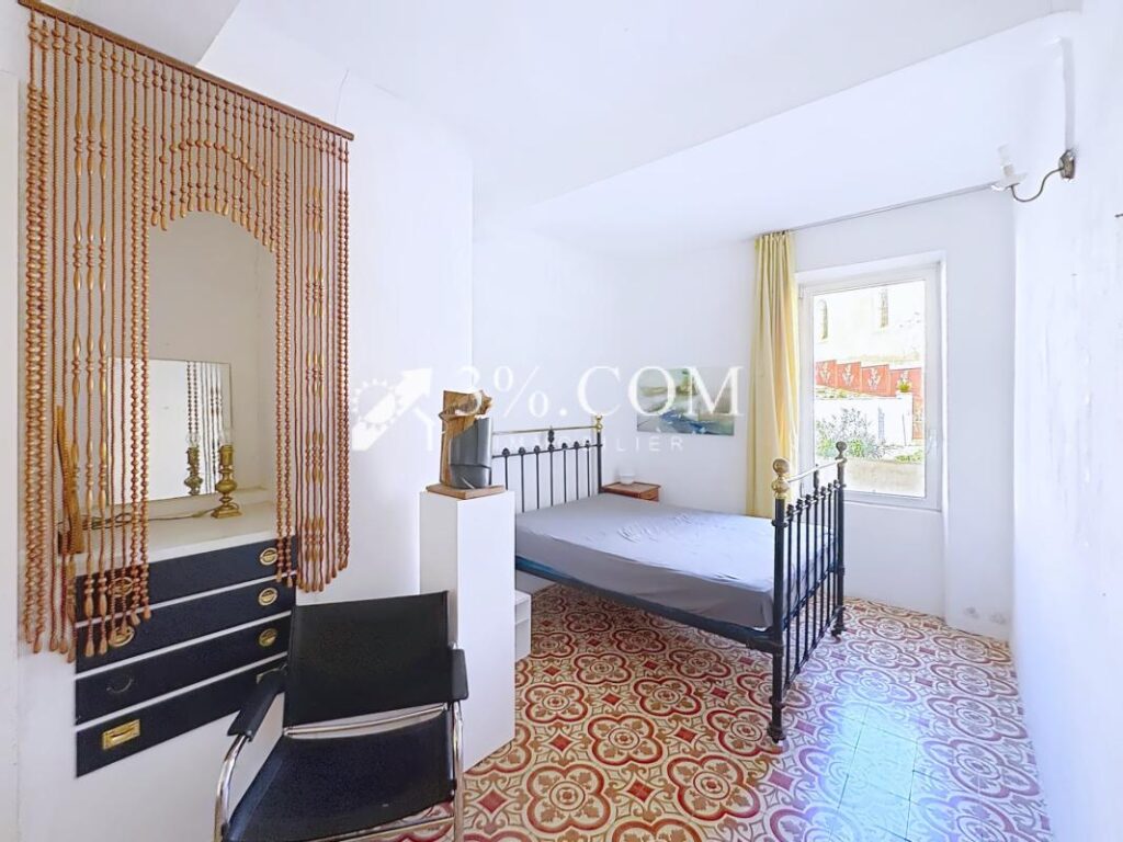 Maison atypique d’exception de 215 m2, 7 pièces, 3 chambres – 8 pièces – 3 chambres – 215 m²