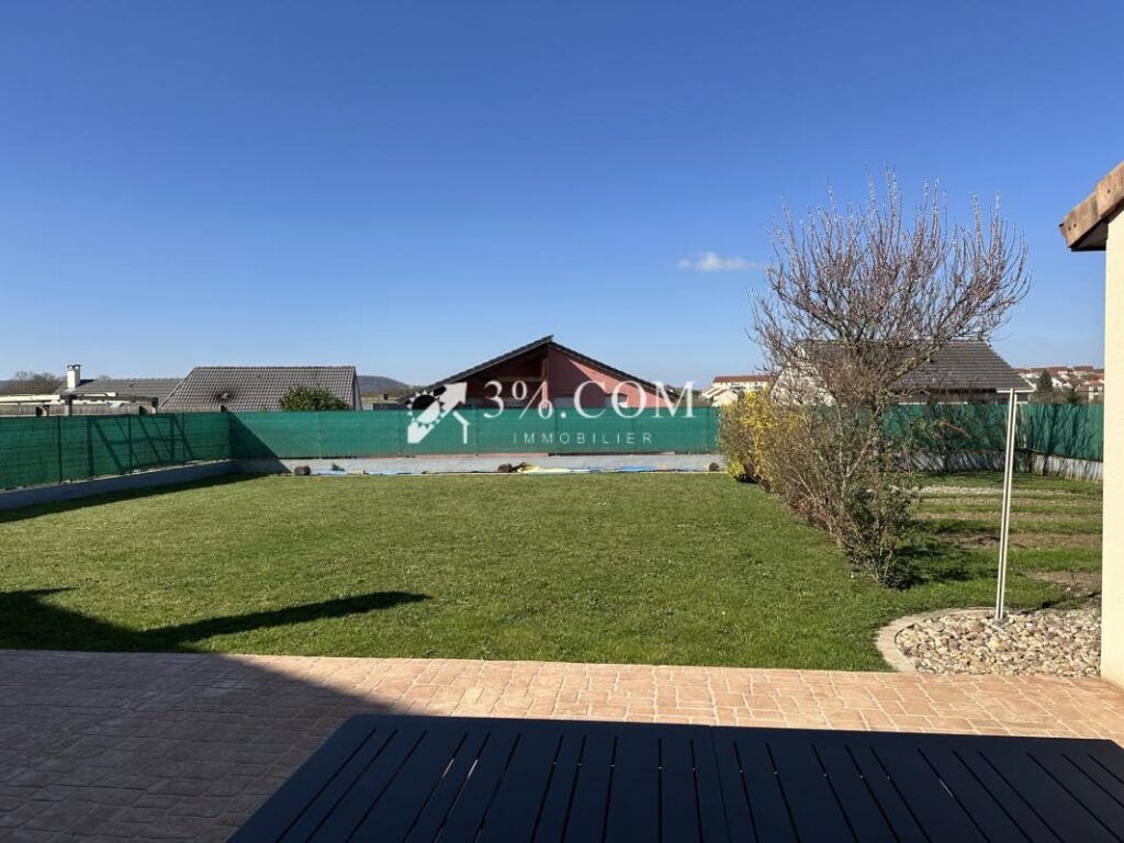 Maison individuelle 7 pièces dont 4 chambres 164 m2 TOUL – 7 pièces – 4 chambres – 164 m²