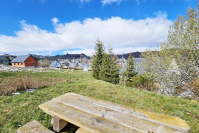 Grande maison rénovée avec activité touristique: gîte classé 3 étoiles et chambres d’hôtes – Fort potentiel à Besse-et-Saint-Anastaise – 12 pièces – 8 chambres – 435 m²