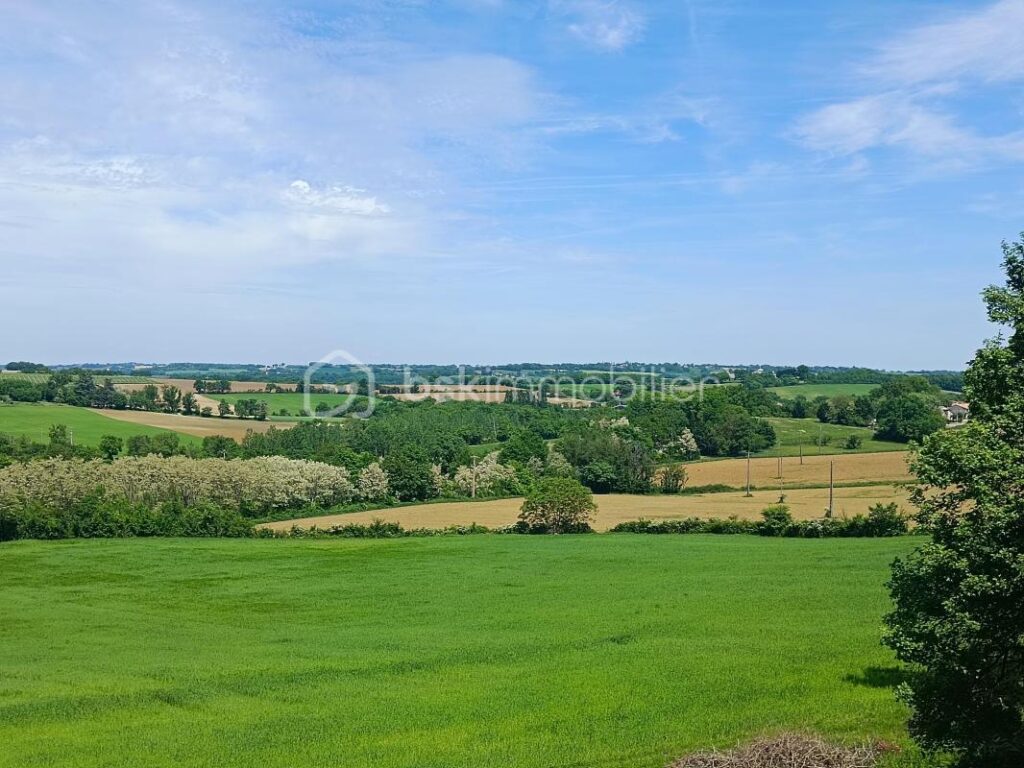 Maison gasconne pleine de charme, volumes généreux et esprit familial – 10 pièces – 6 chambres – 316 m²